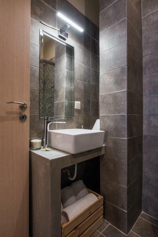 Апартаменты Stone House Near Acropolis - Living Stone Diamond Афины Экстерьер фото