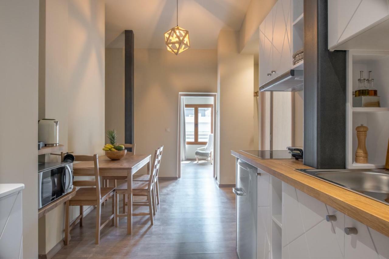 Апартаменты Stone House Near Acropolis - Living Stone Diamond Афины Экстерьер фото